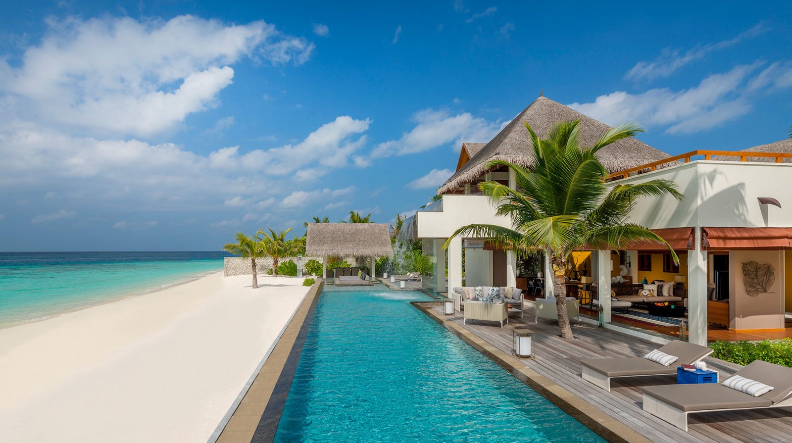 Four Seasons Resort Maldives at Landaa Giraavaru interior