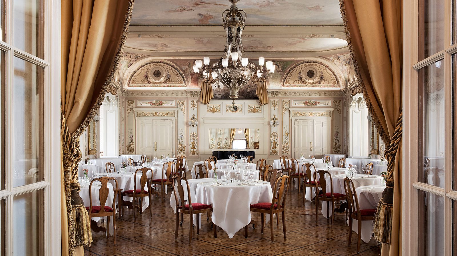 Grand Hotel Kronenhof interior