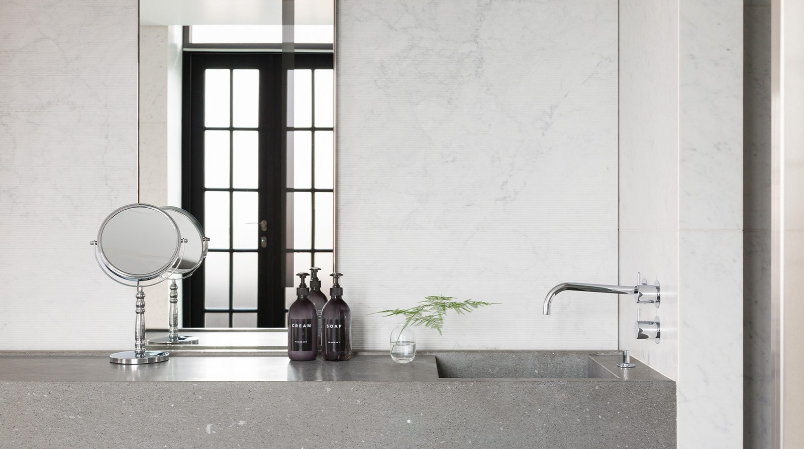 Grosvenor House Suites interior