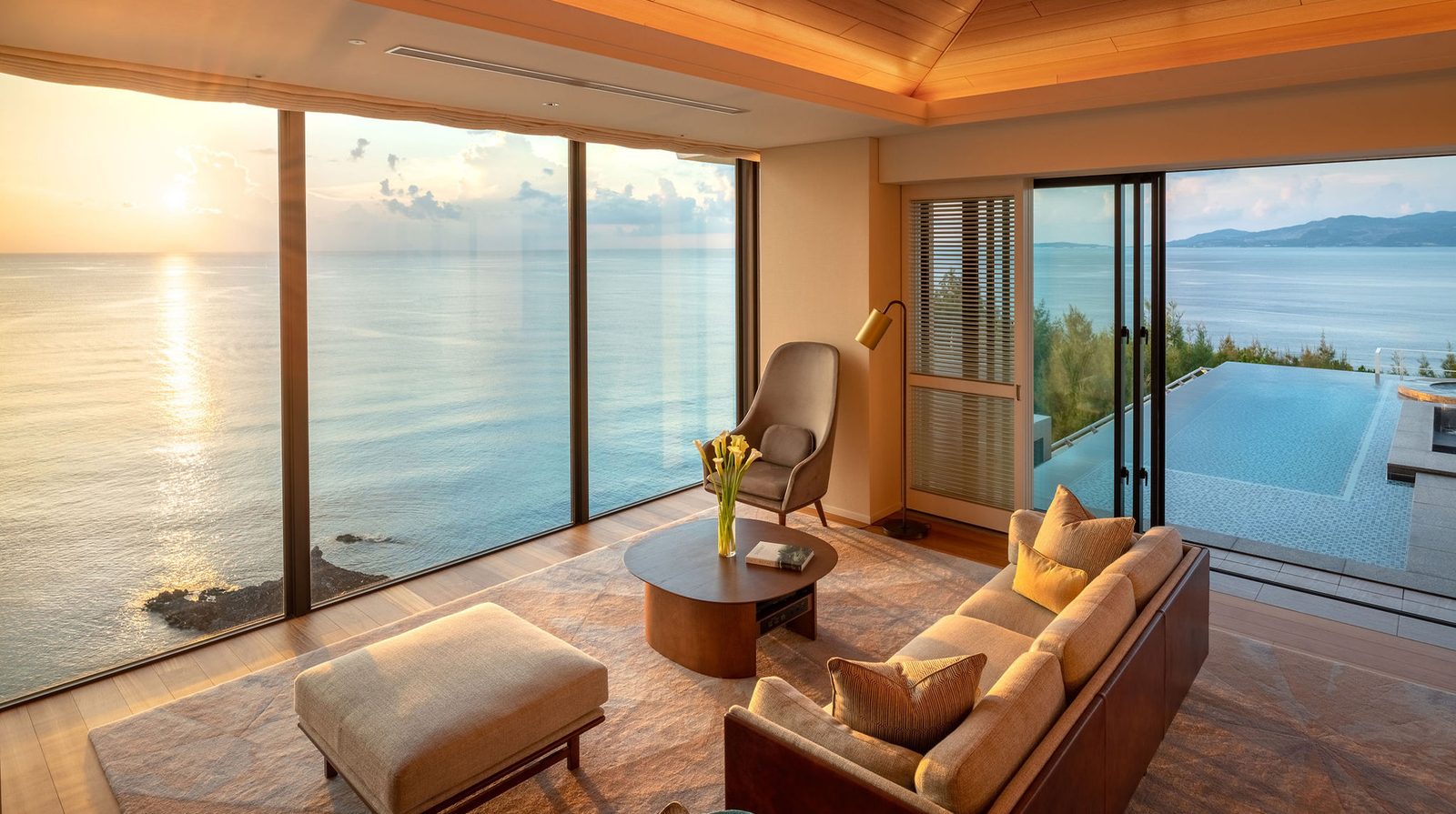 Halekulani Okinawa interior