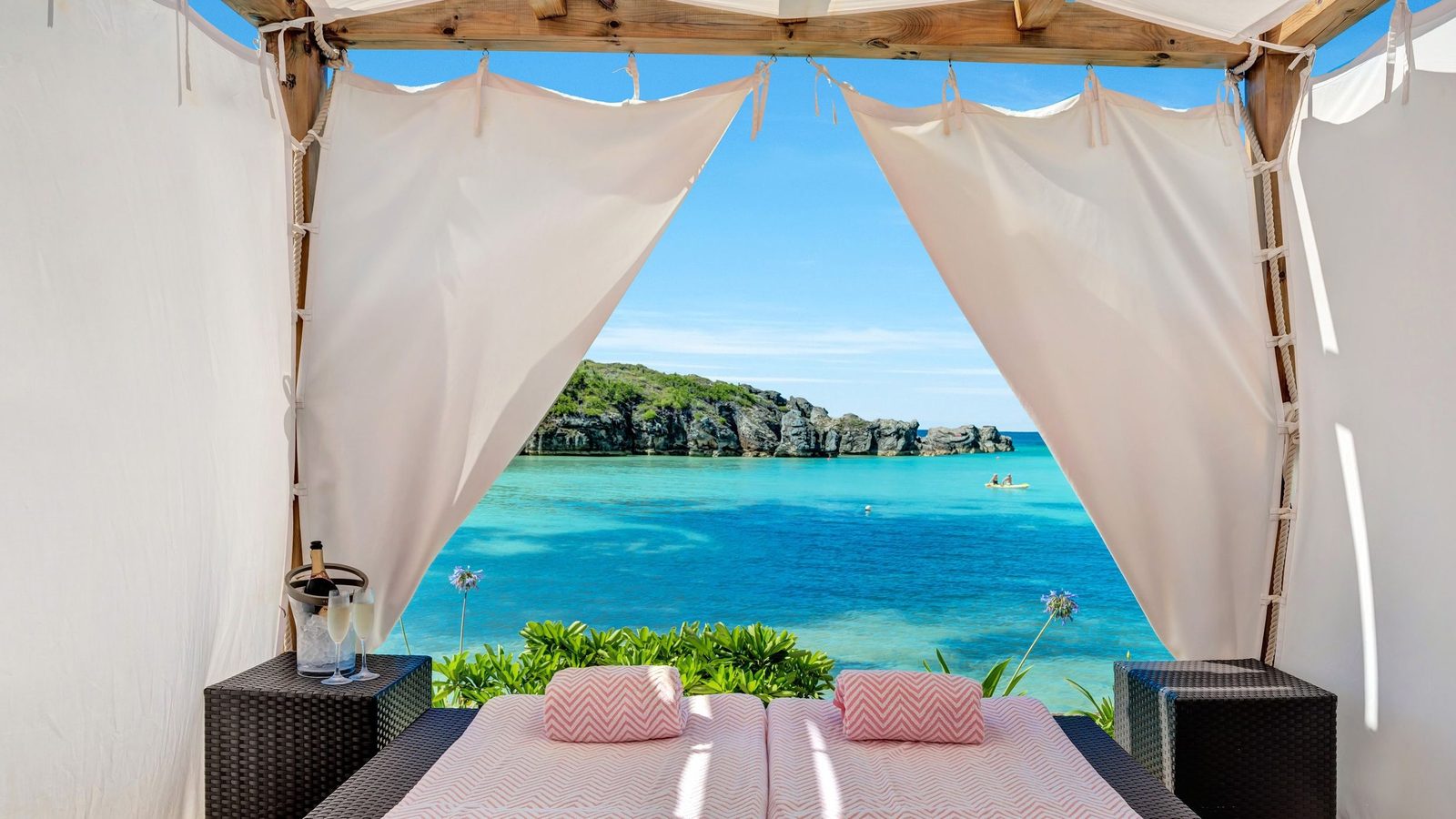 Hamilton Princess & Beach Club - A Fairmont Managed Hotel interior