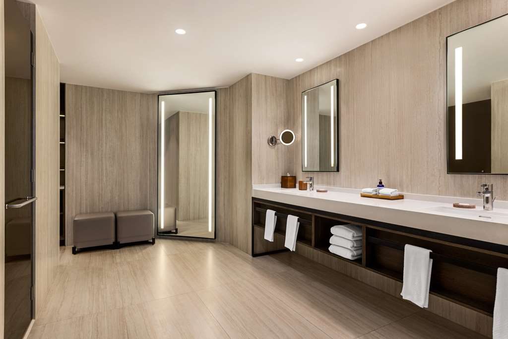 Hilton Cancun, an All-Inclusive Resort interior