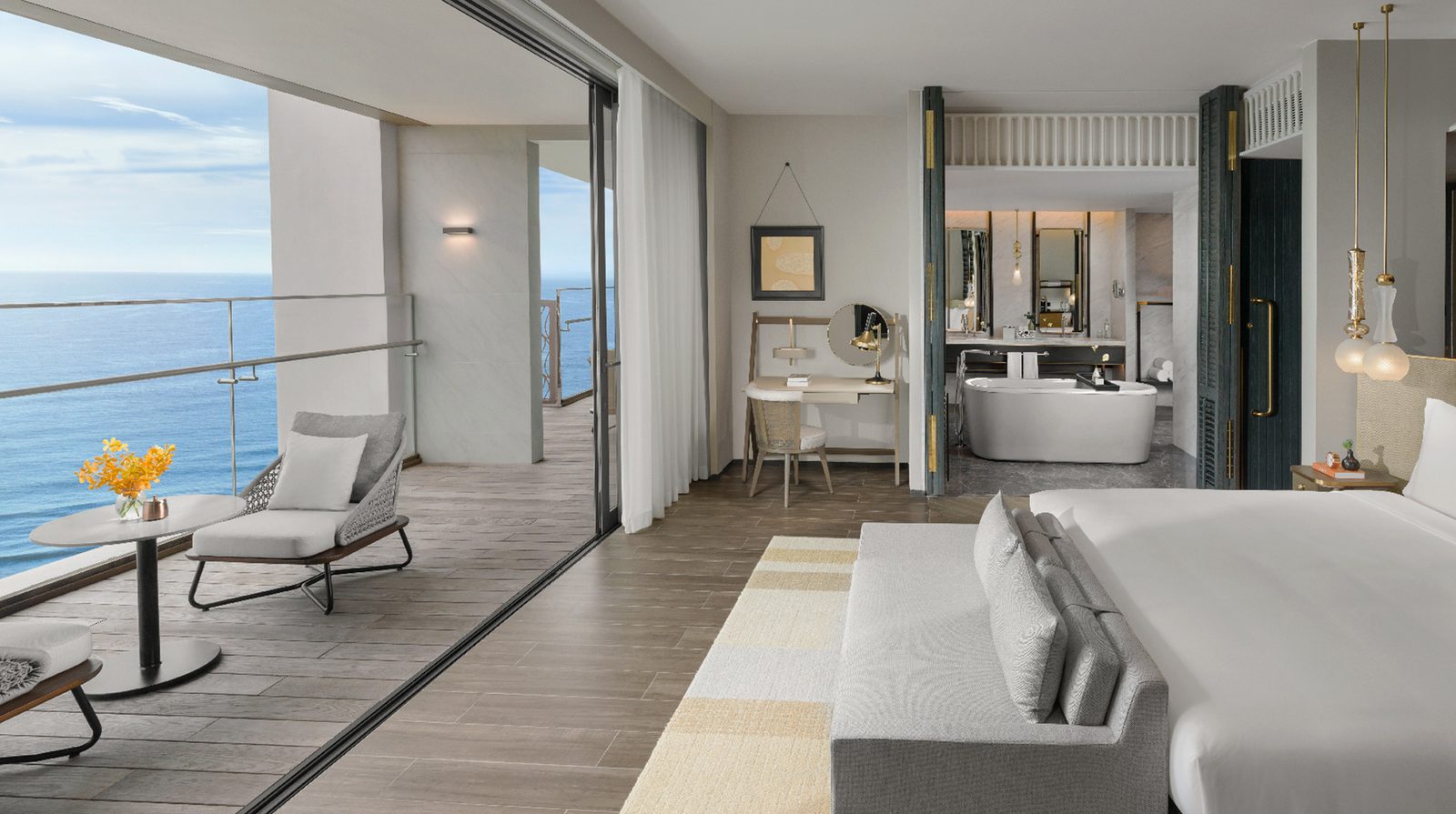 Hoiana Hotel & Suites