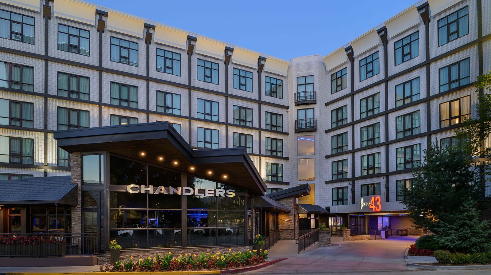 Hotel 43