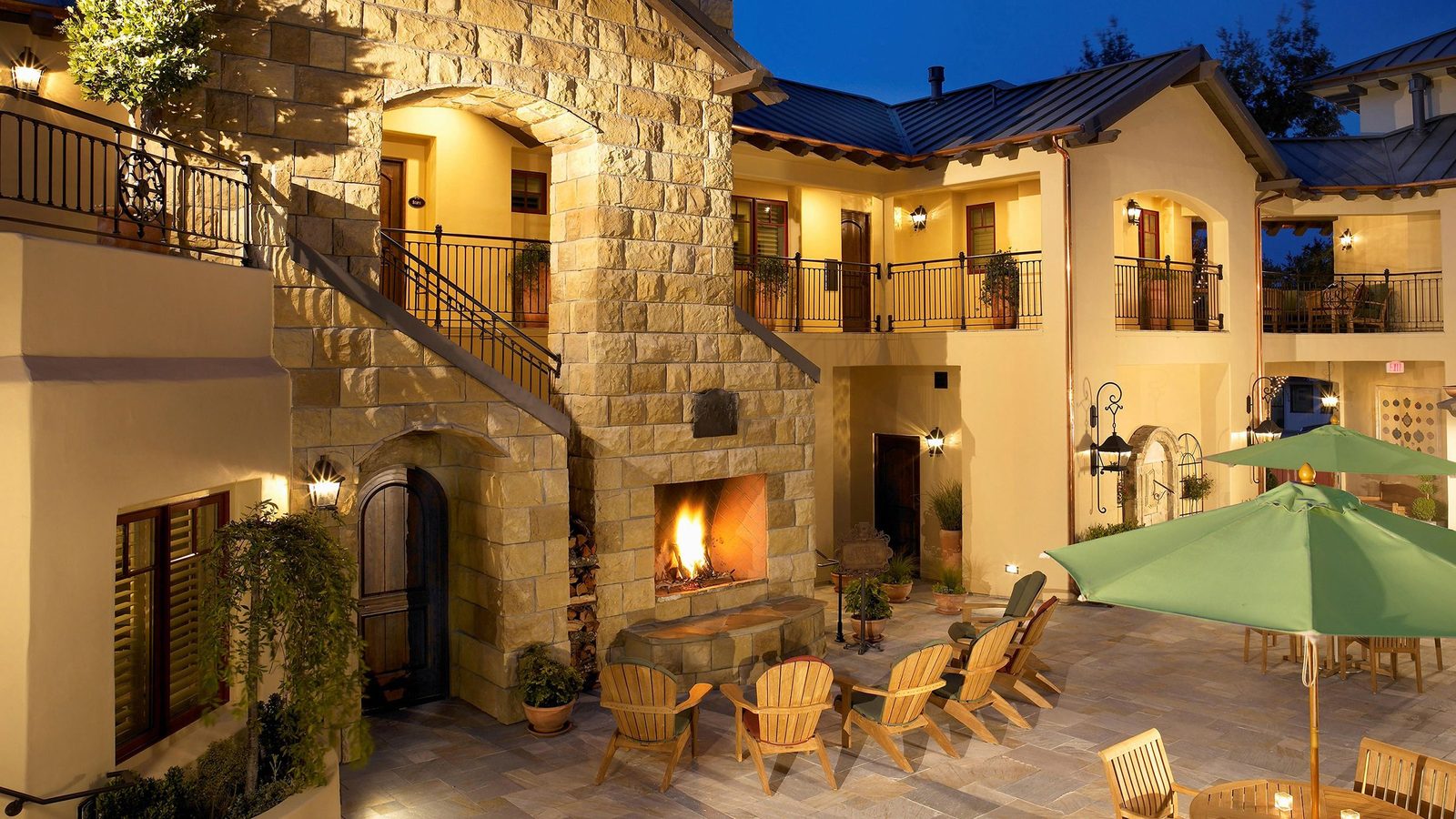 Hotel Cheval interior