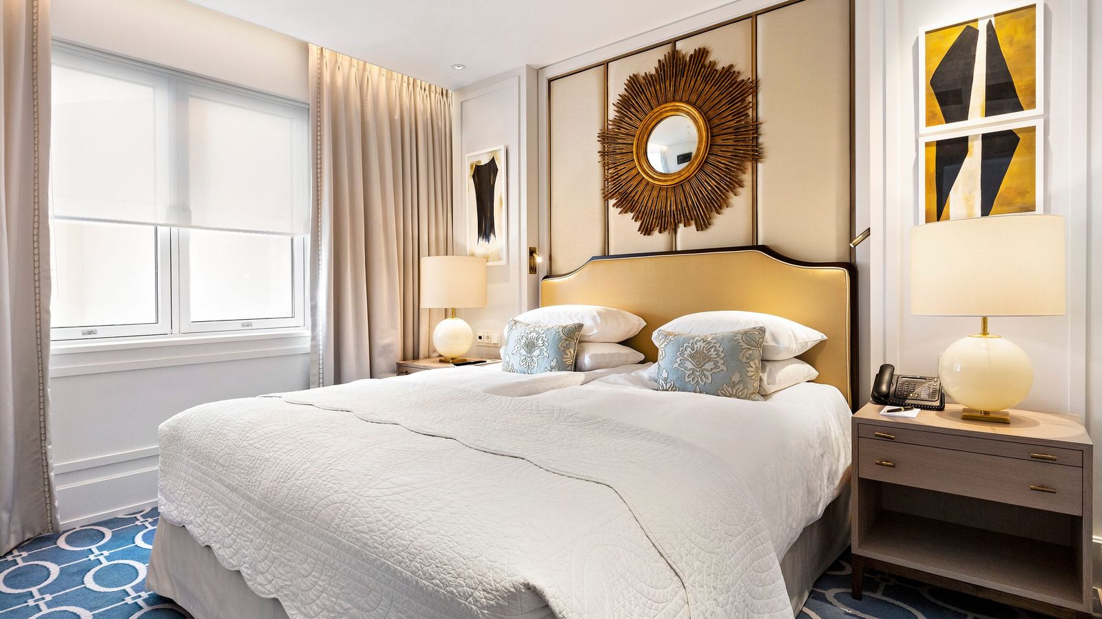 Hotel Continental interior