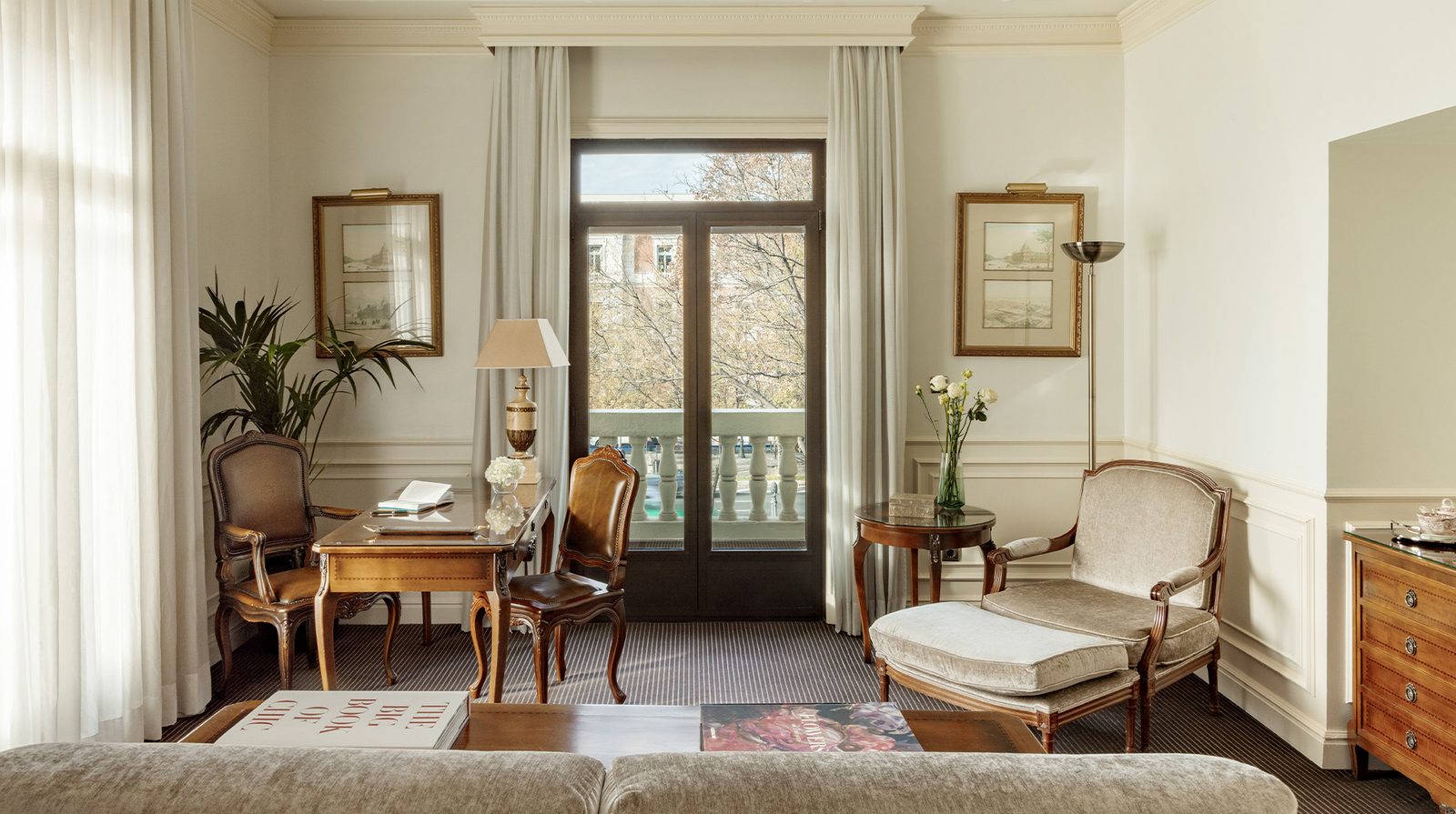 Hotel Fénix, a Gran Meliá Hotel interior