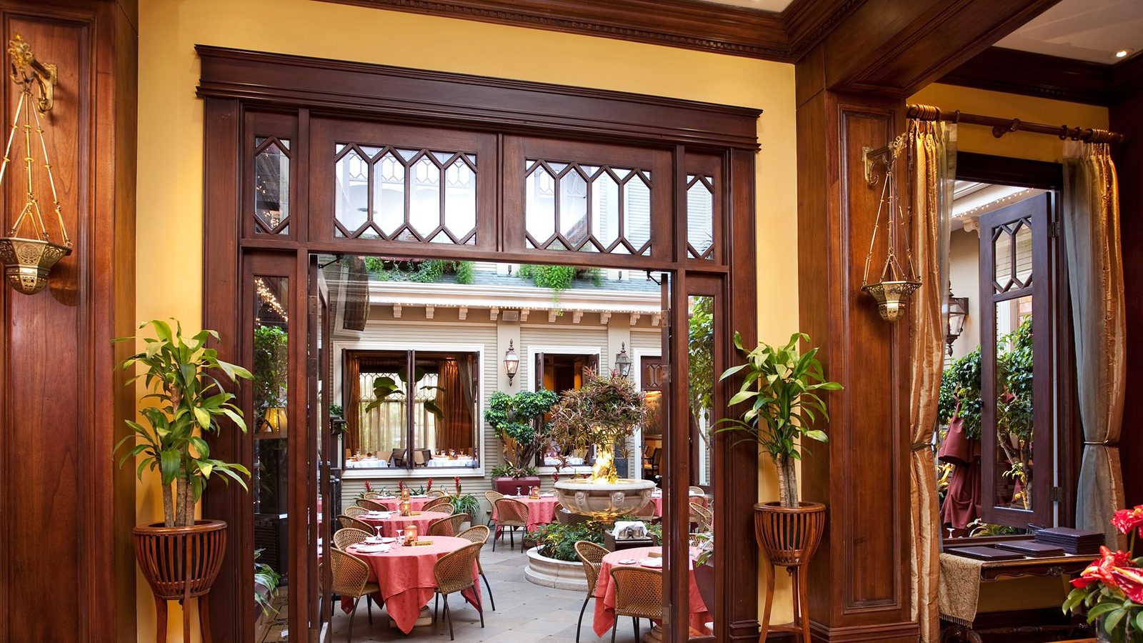 Hotel Grano de Oro interior