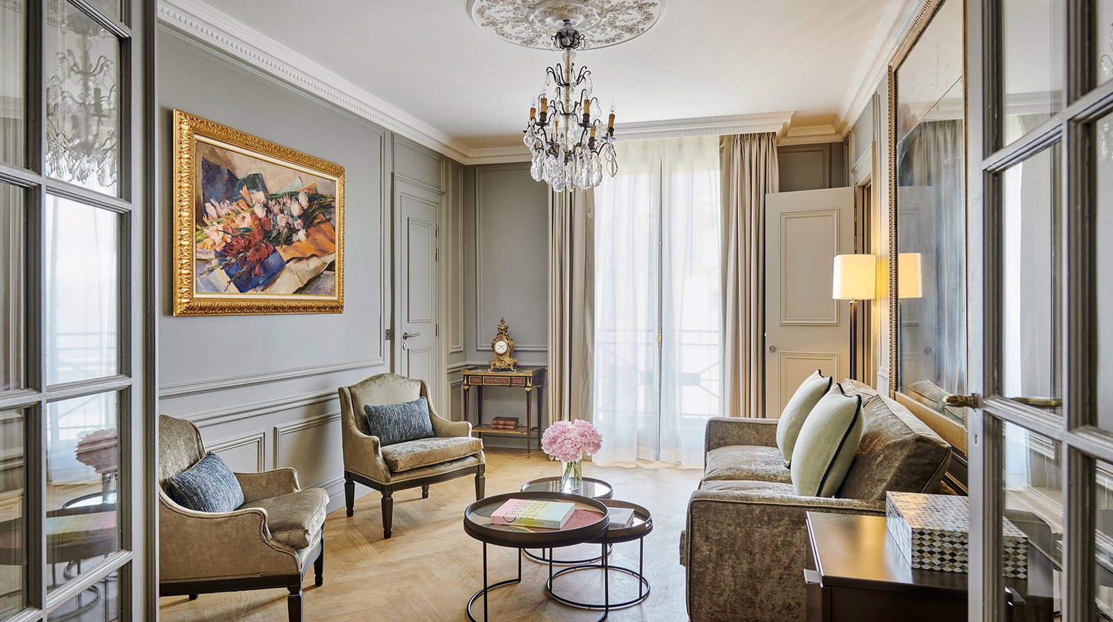 Hotel Lancaster interior