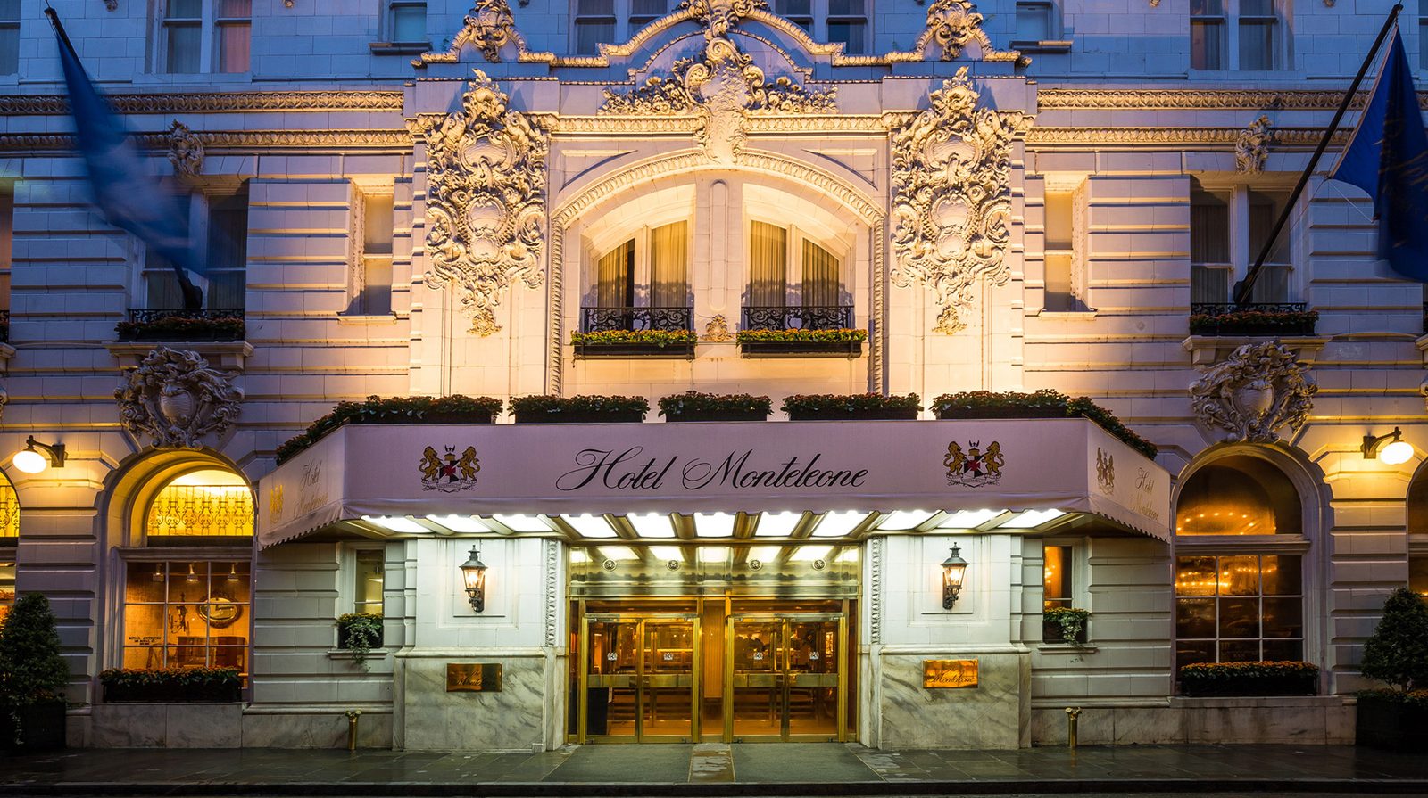 Hotel Monteleone interior