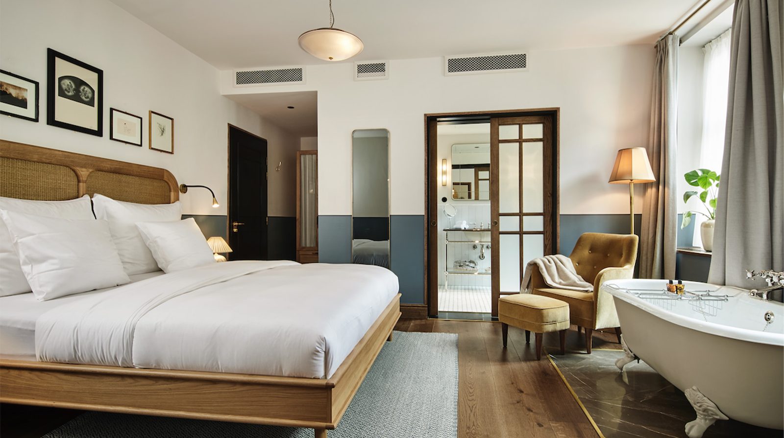 Hotel Sanders interior