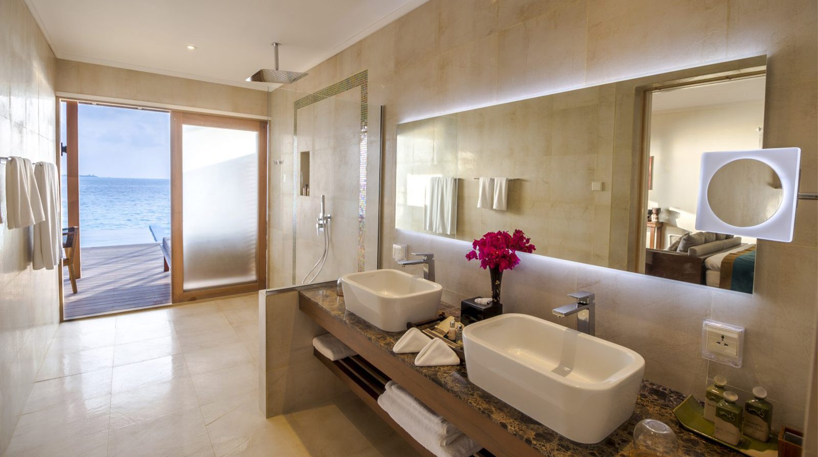 Hurawalhi Island Resort interior