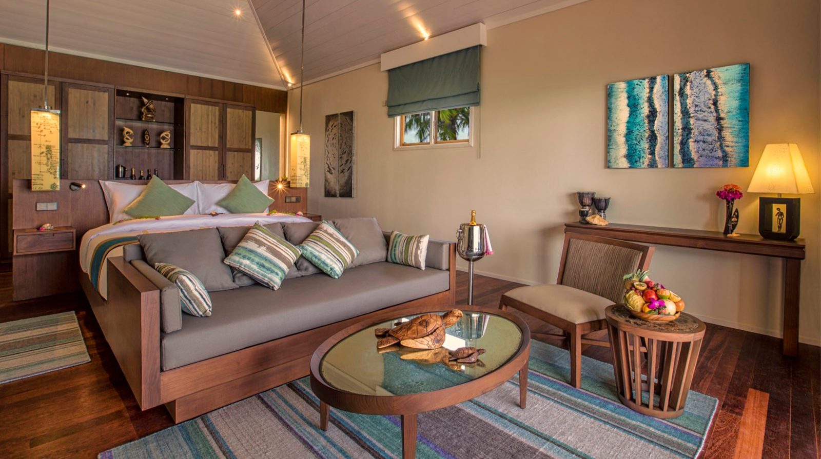 Hurawalhi Island Resort interior