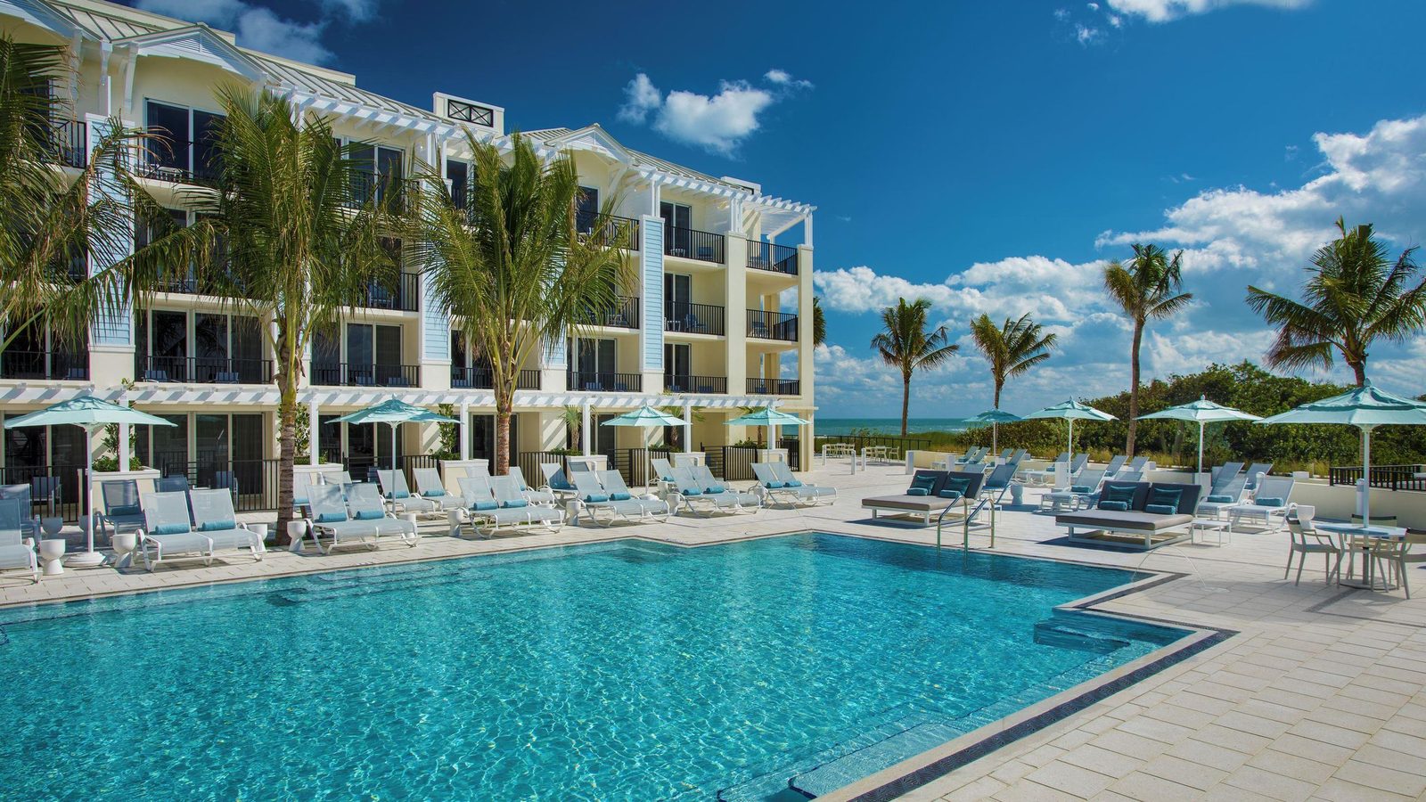Hutchinson Shores Resort & Spa interior