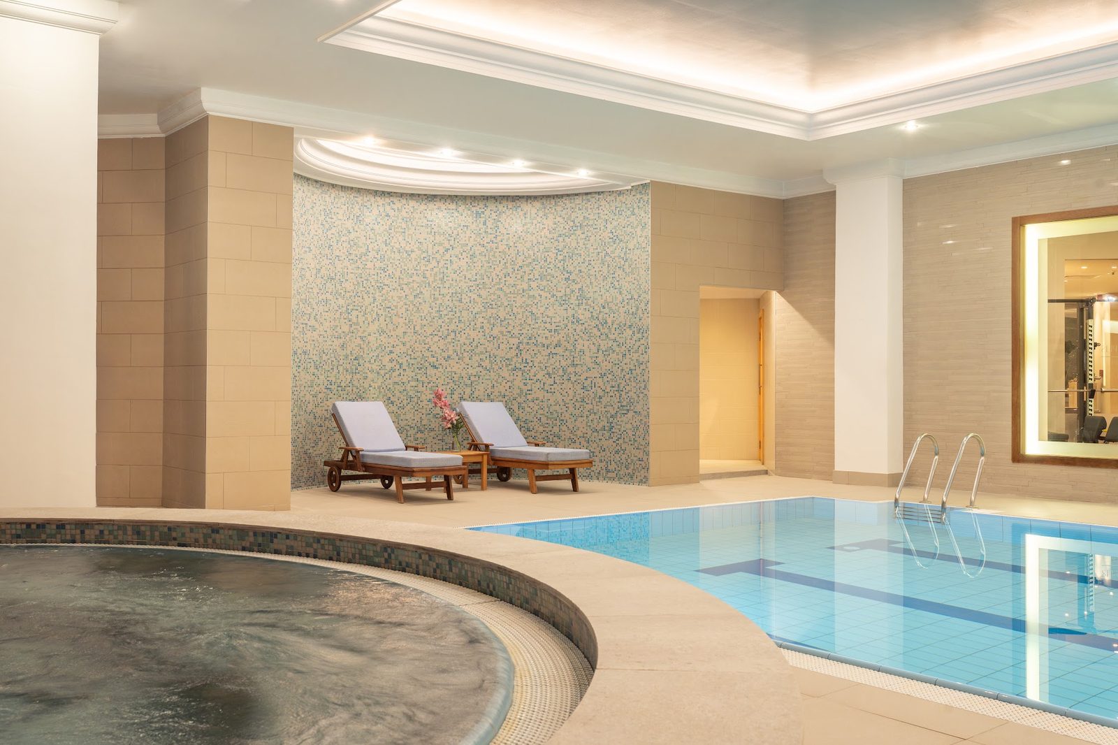Hyatt Regency Belgrade interior