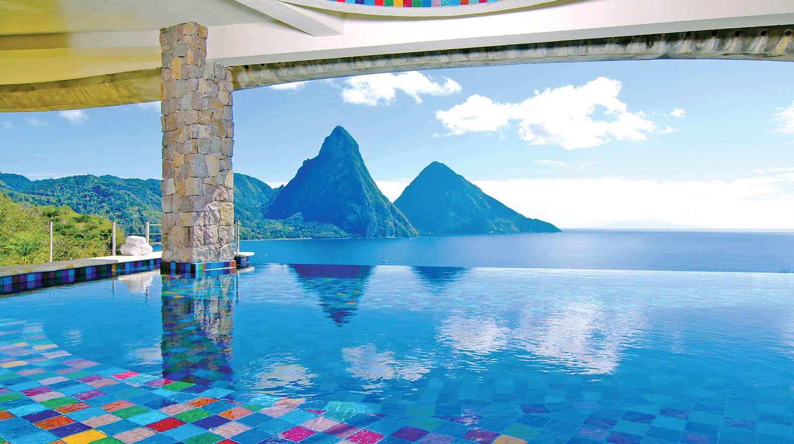 Jade Mountain interior