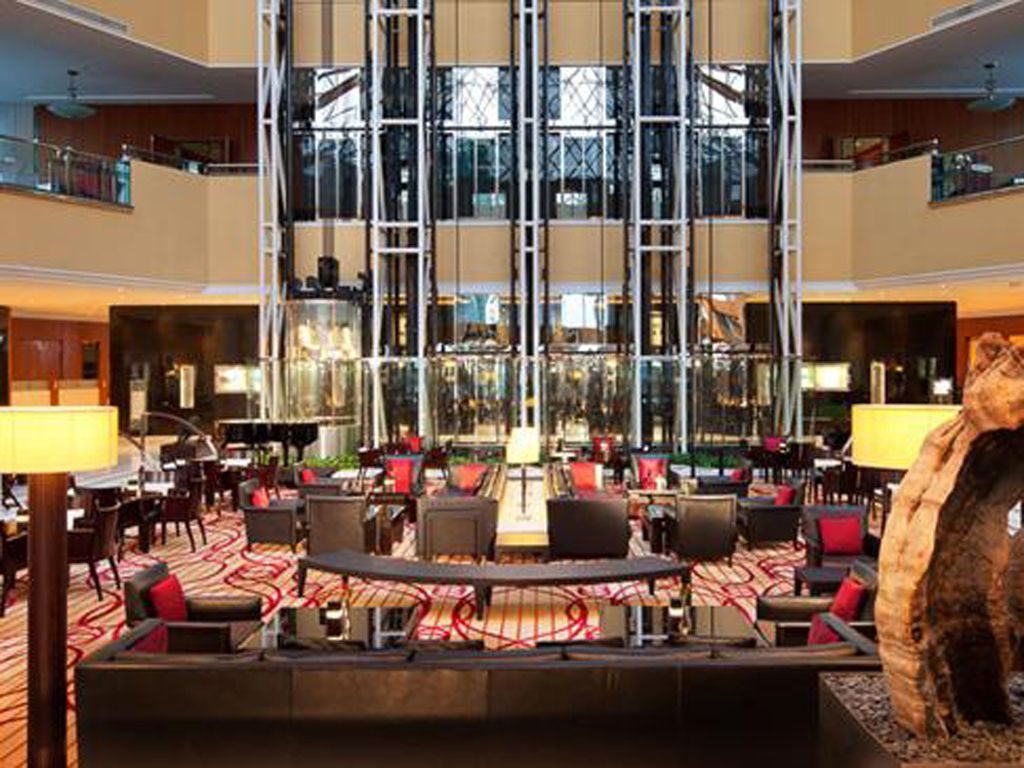 Jumeirah Emirates Towers interior