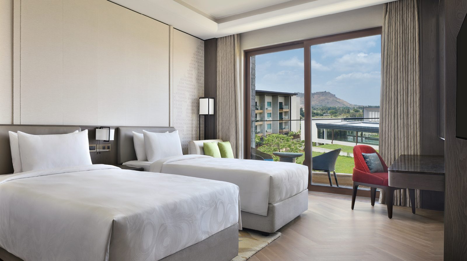 JW Marriott Bengaluru Prestige Golfshire Resort & Spa interior