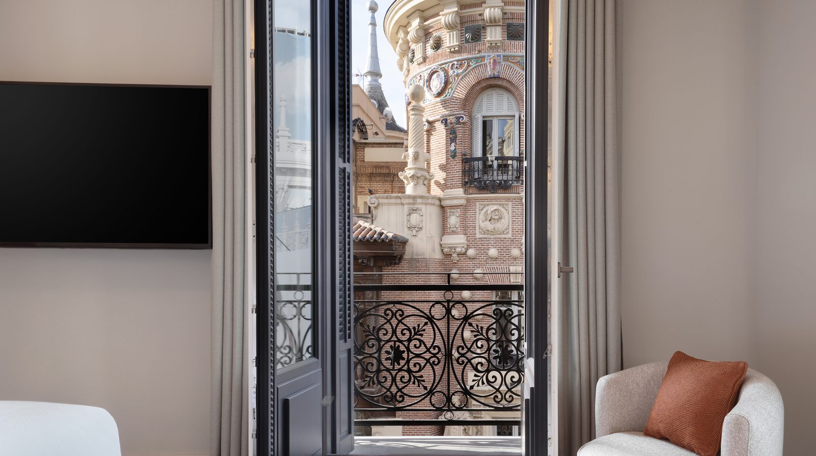 JW Marriott Hotel Madrid interior