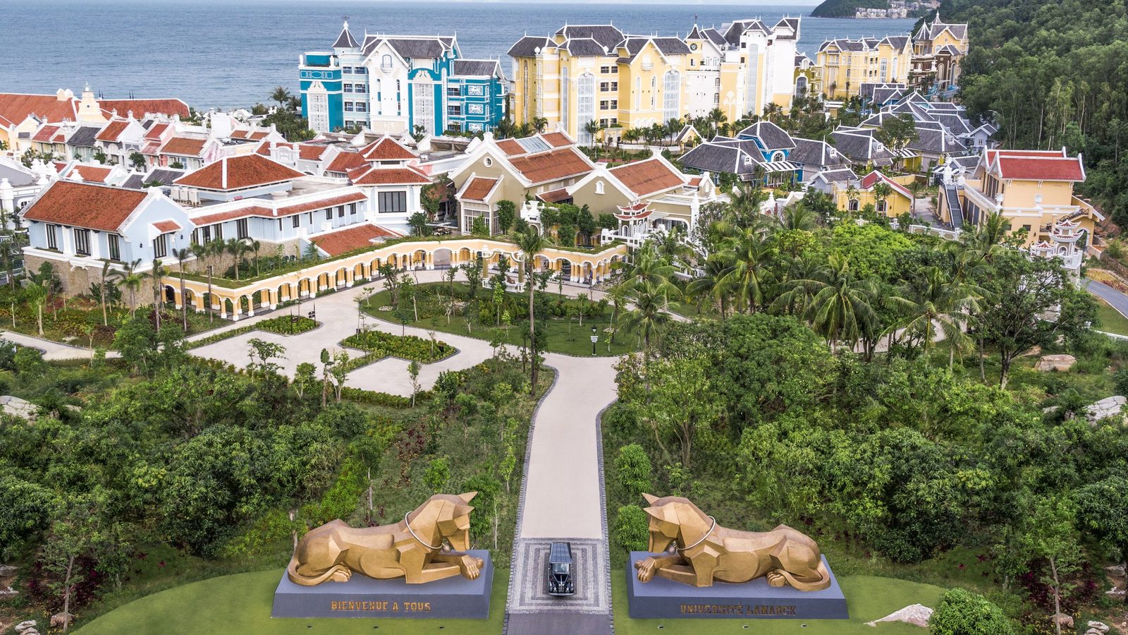 JW Marriott Phu Quoc Emerald Bay Resort & Spa interior