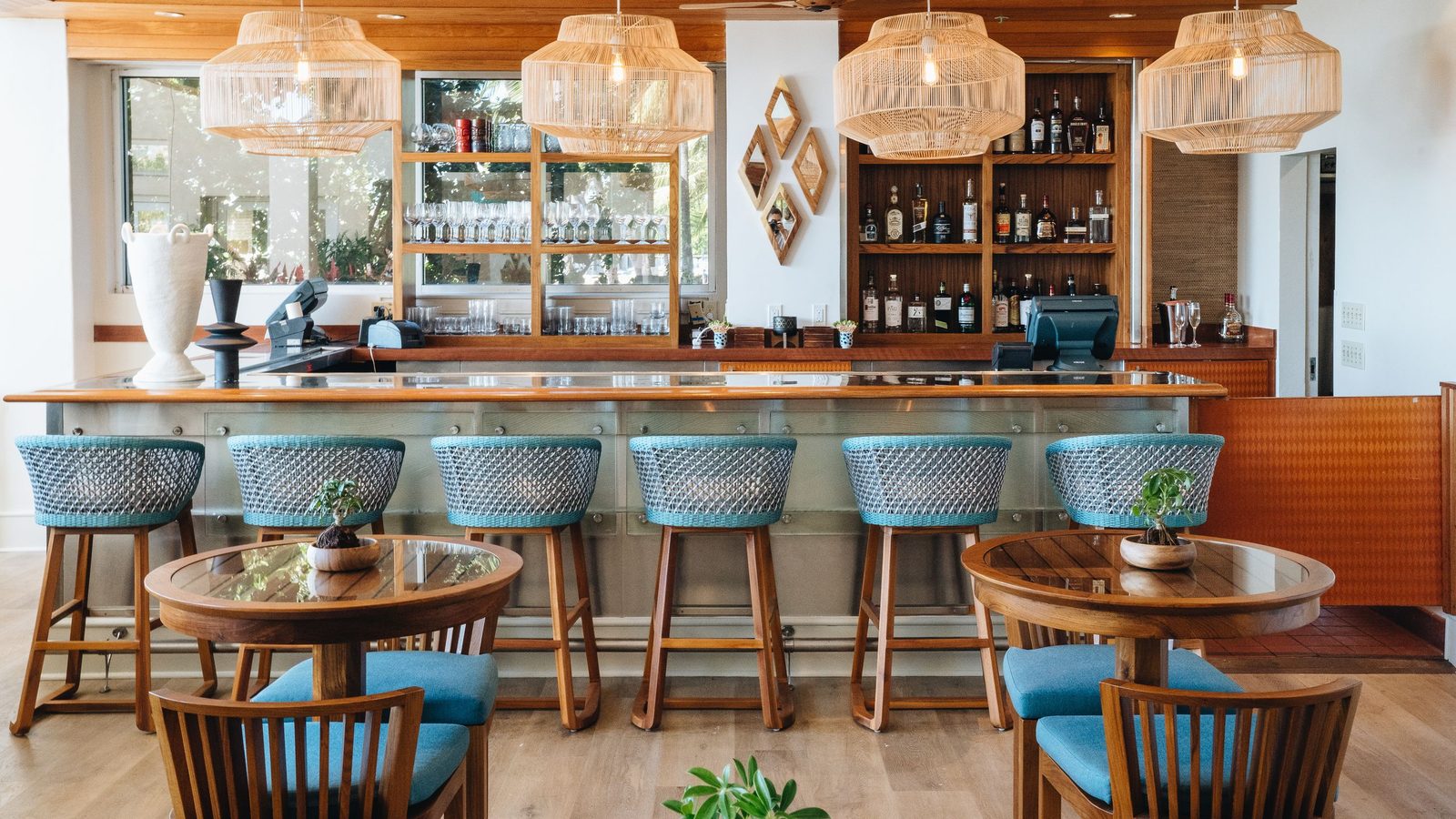 Kaimana Beach Hotel interior