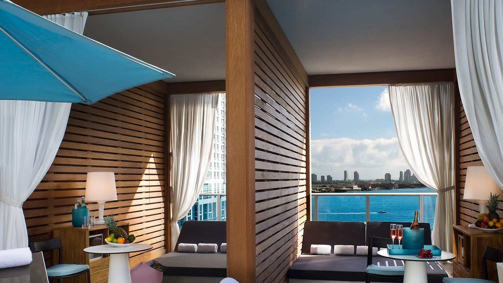 Kimpton EPIC Hotel interior