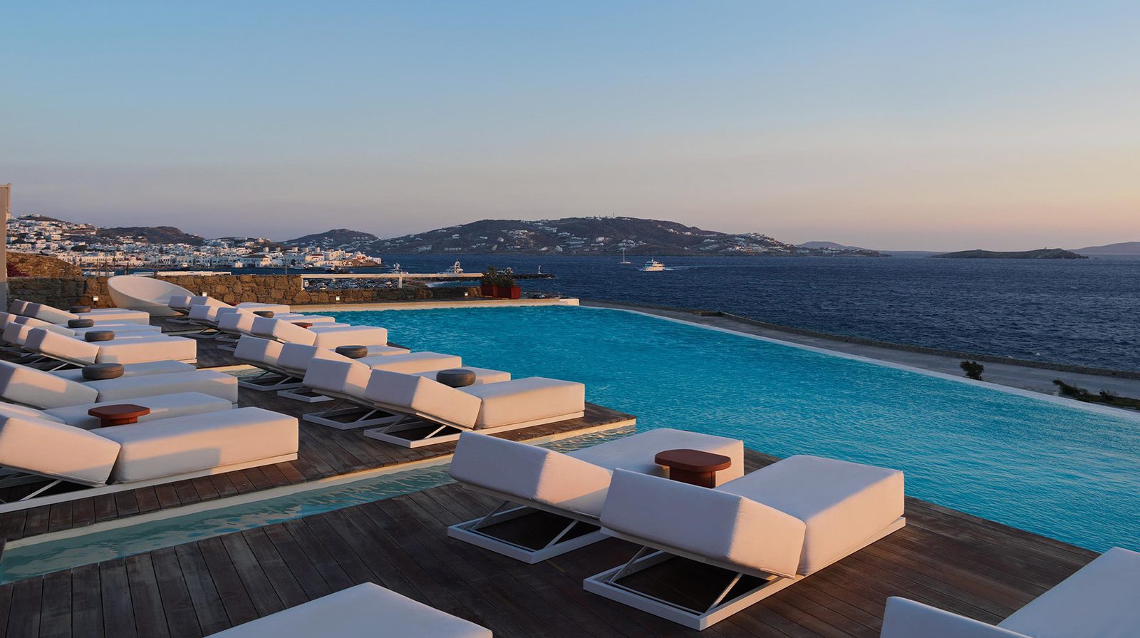Kouros Hotel & Suites interior