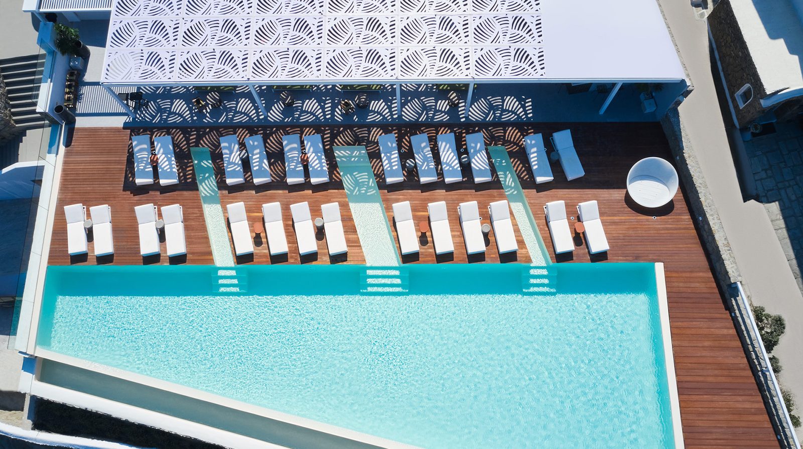Kouros Hotel & Suites
