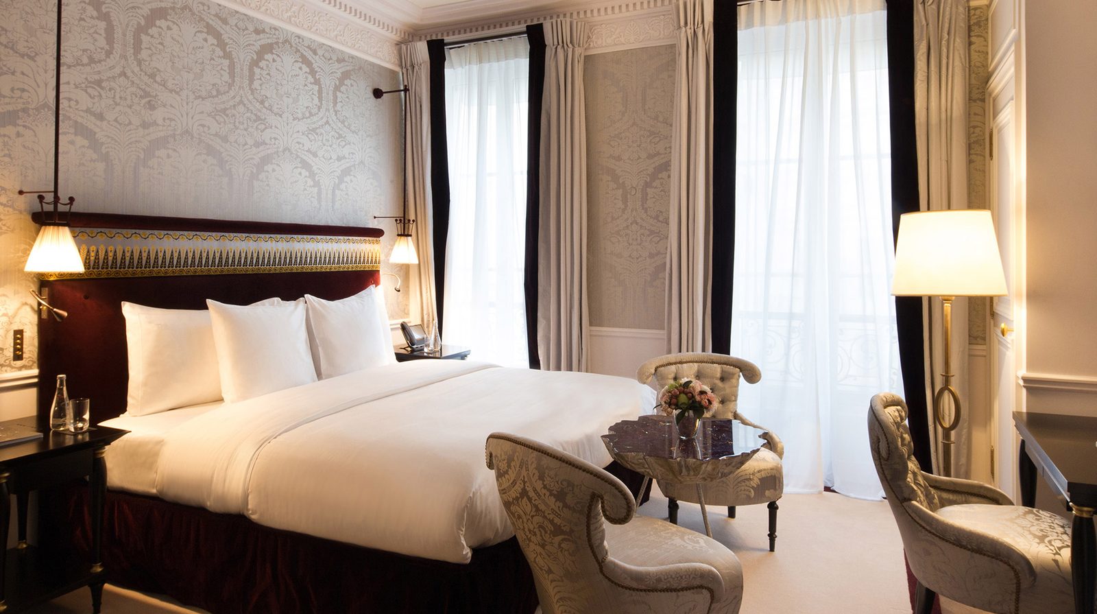 La Réserve Paris interior