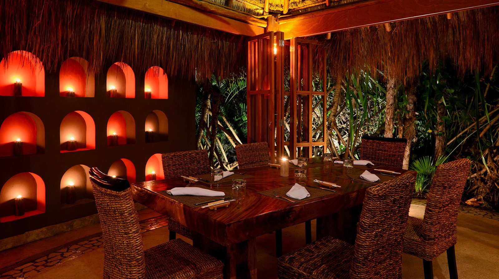 Live Aqua Beach Resort Cancun interior