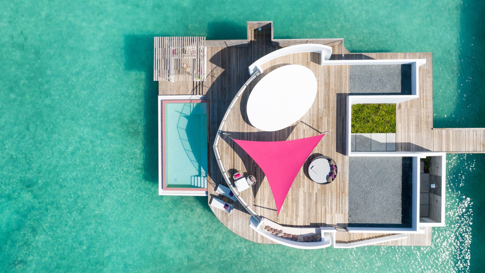 Lux* North Male Atoll interior