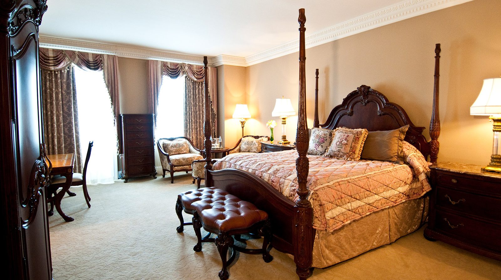 Market Pavilion Hotel