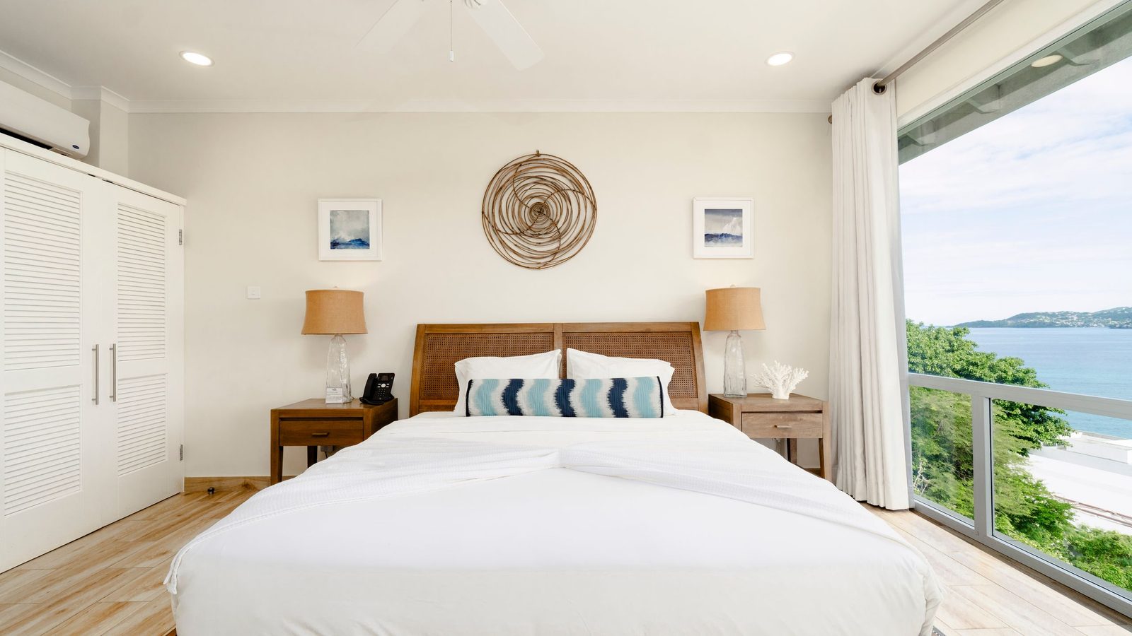 Mount Cinnamon interior