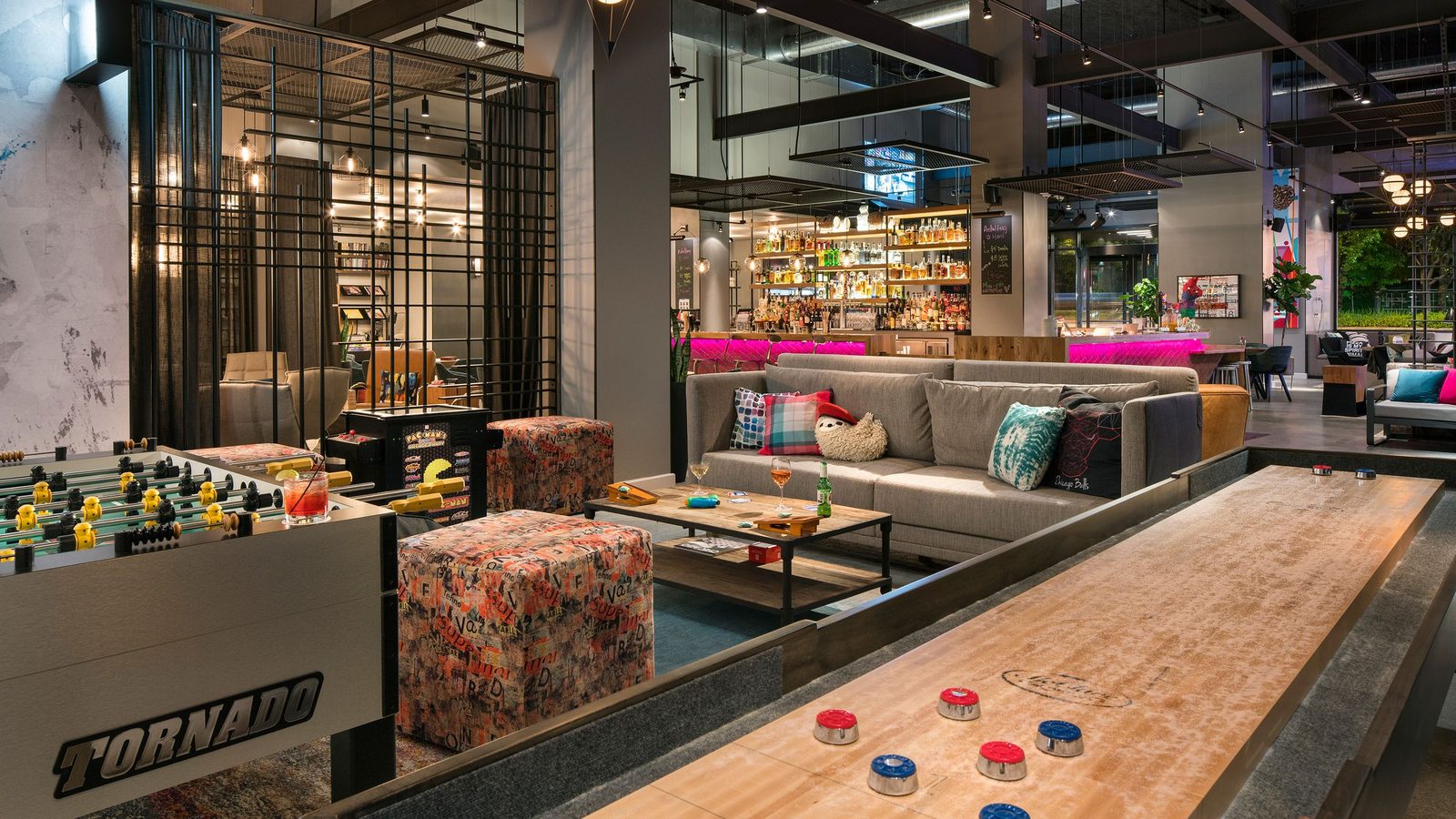 Moxy Chicago Downtown interior
