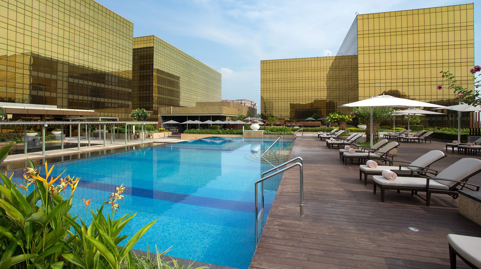 Nobu Hotel Manila interior