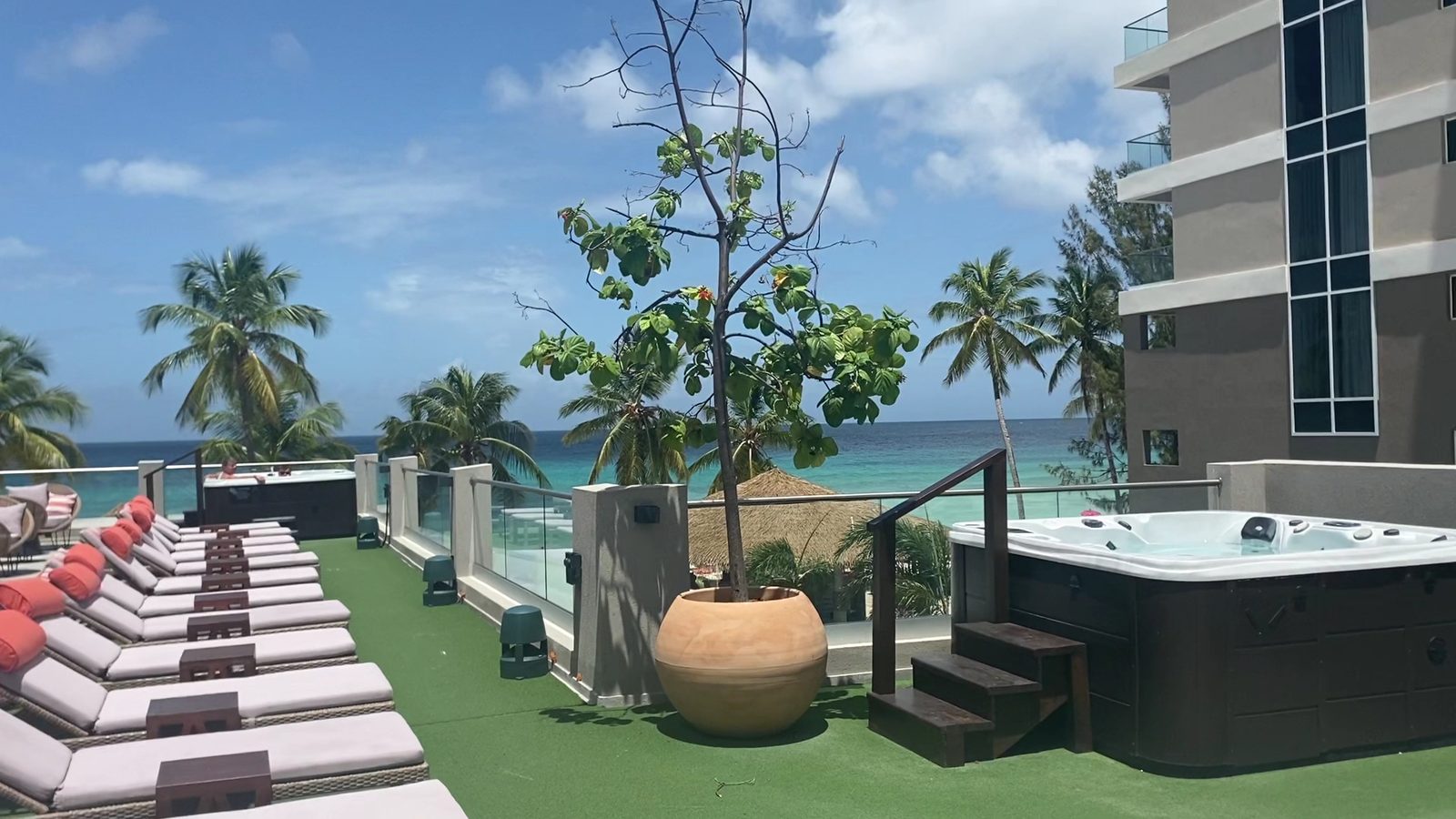 O2 Beach Club & Spa