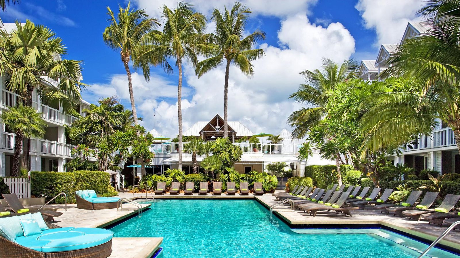 Opal Key Resort & Marina interior