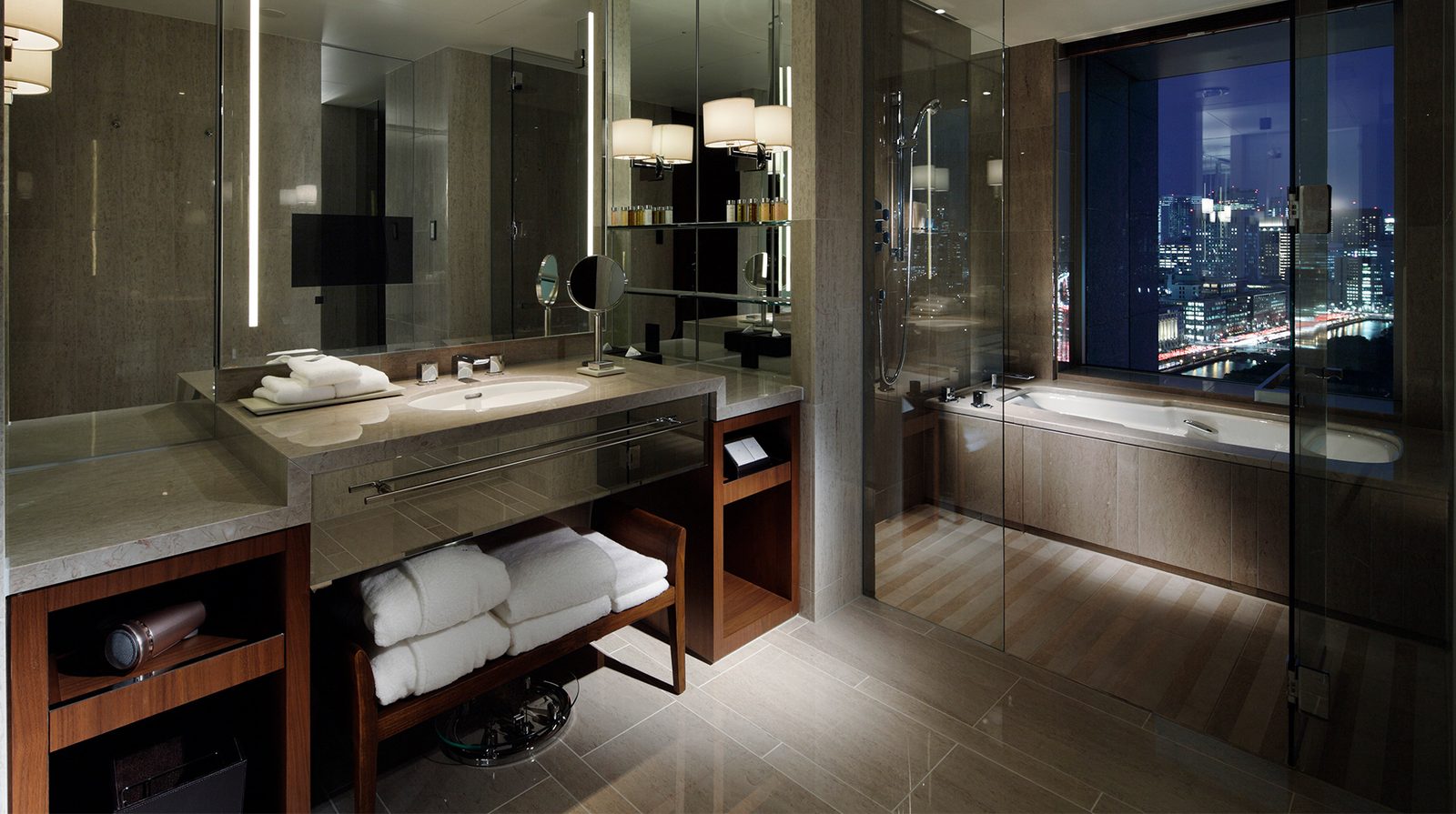 Palace Hotel Tokyo interior