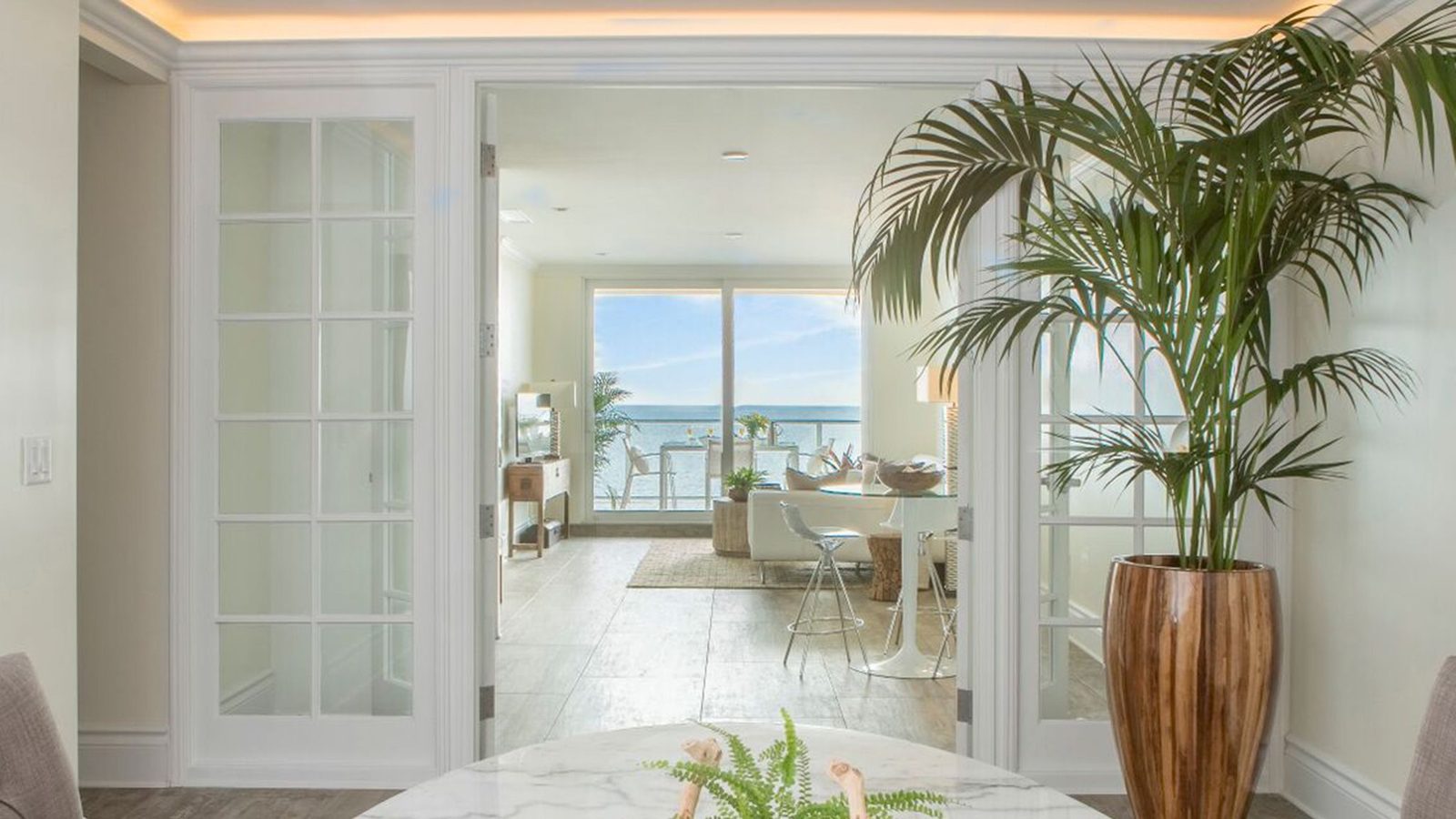 Pelican Grand Beach Resort interior