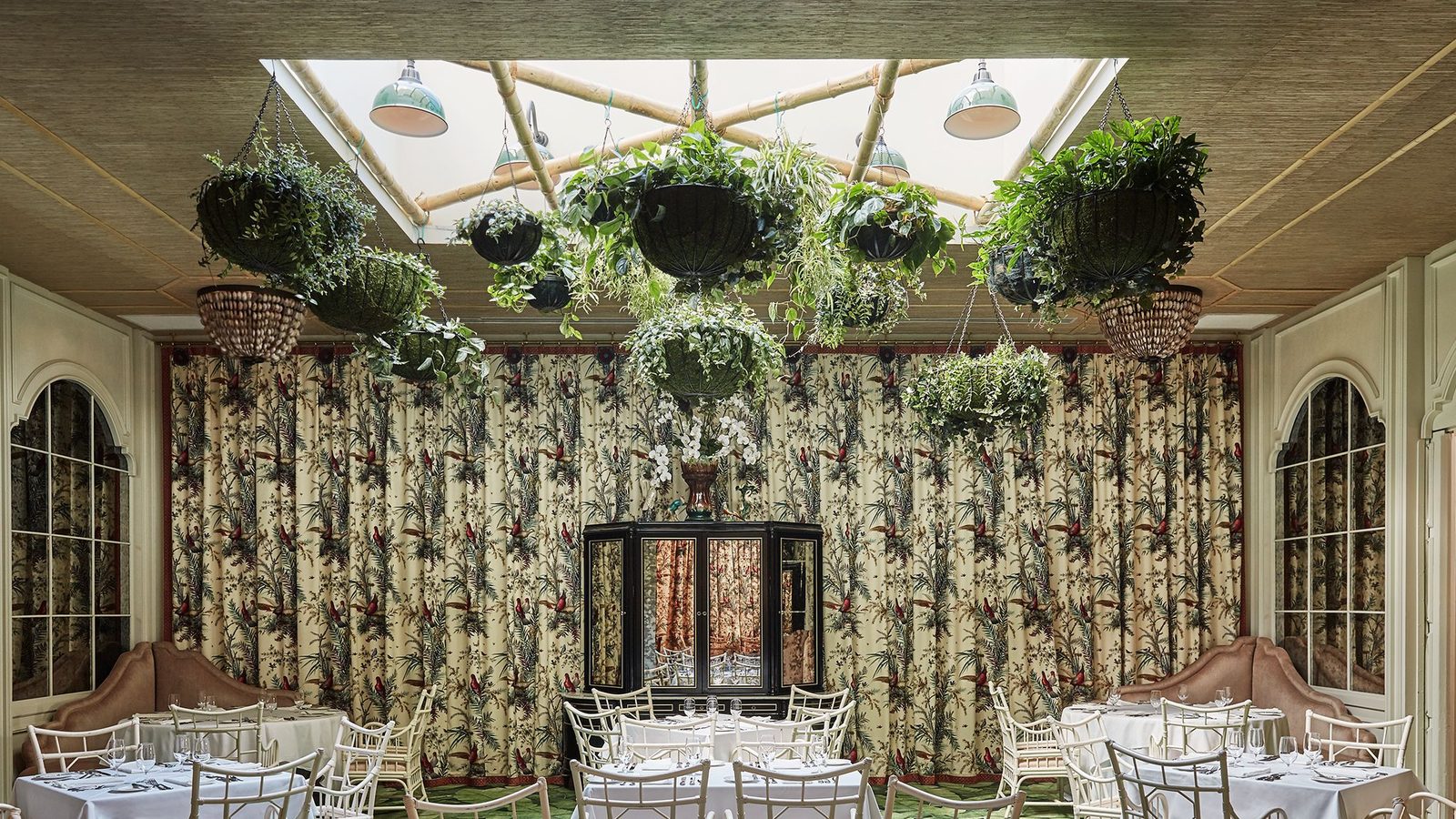 Pontchartrain Hotel interior