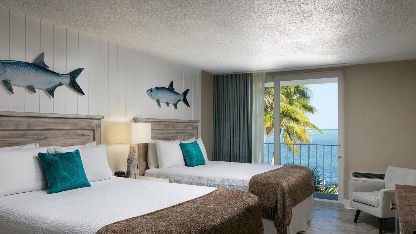 Postcard Inn Beach Resort & Marina interior