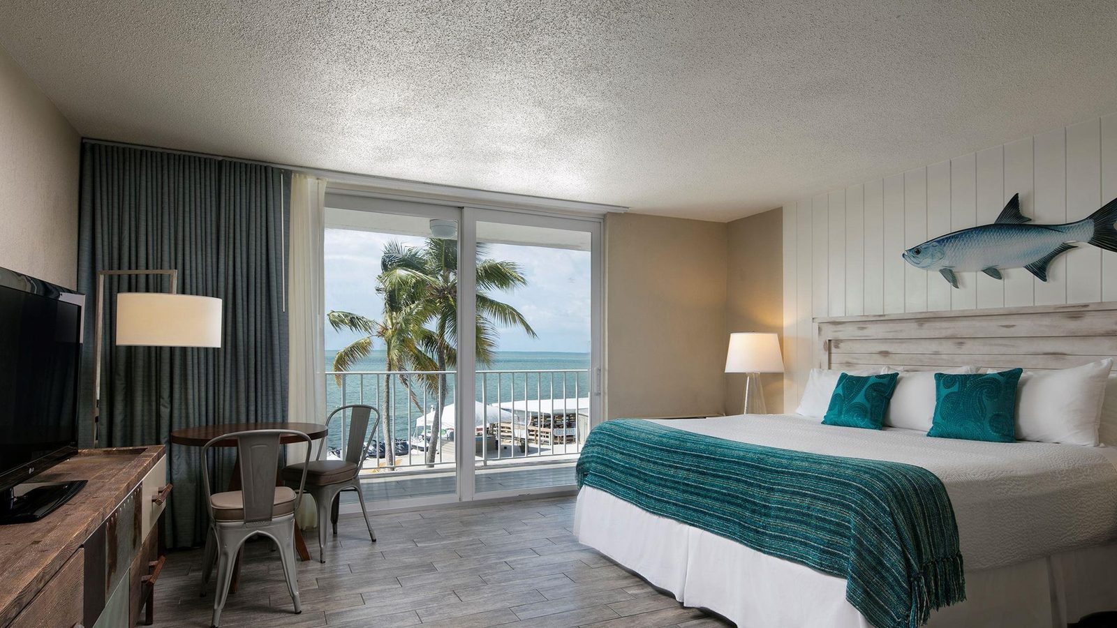 Postcard Inn Beach Resort & Marina