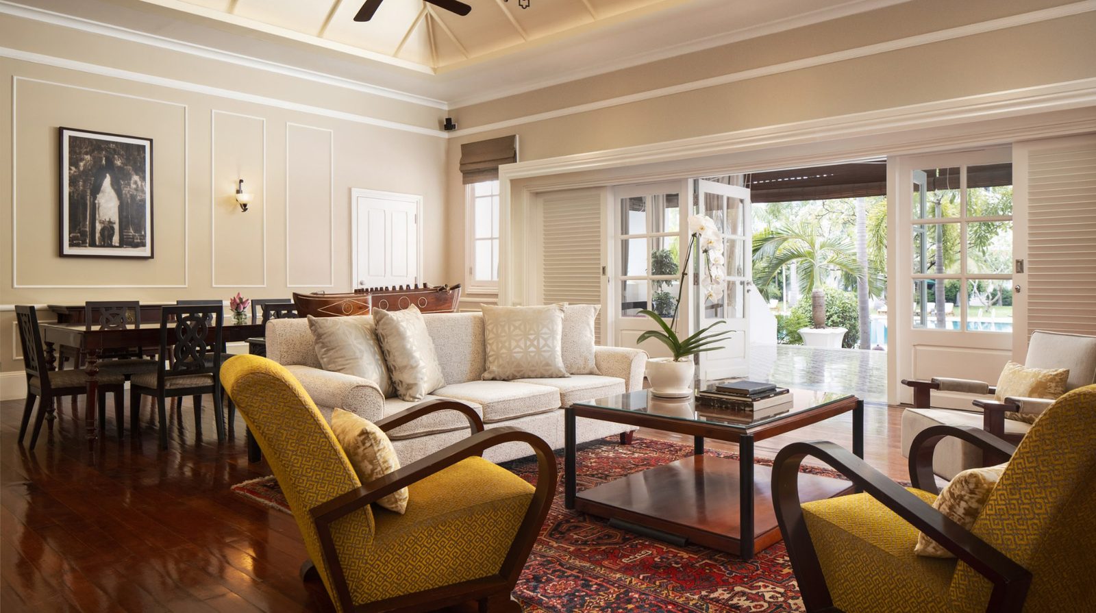Raffles Grand Hotel d’Angkor interior
