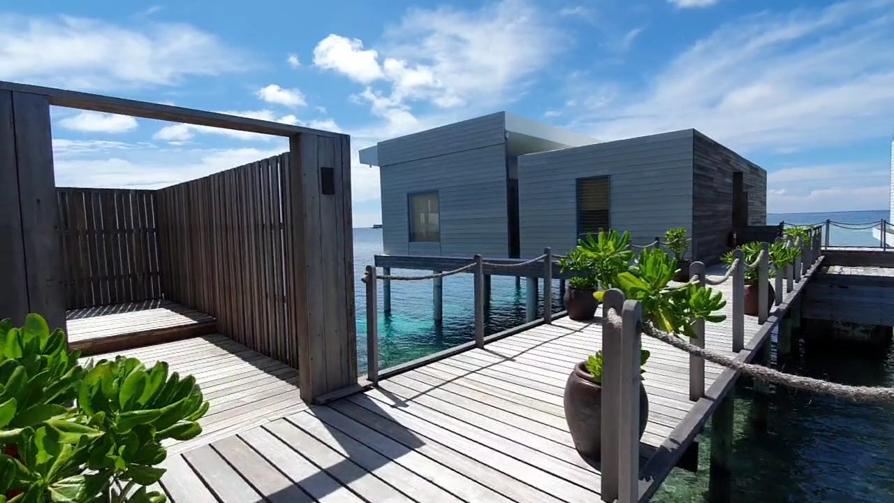 Raffles Maldives Meradhoo interior