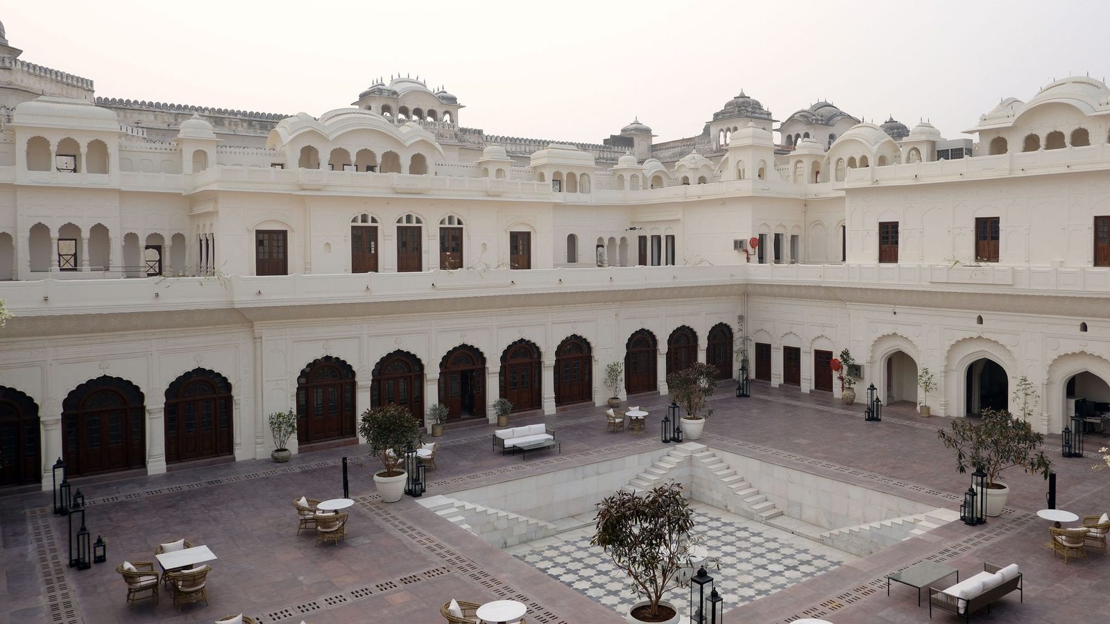 Ran Baas The Palace interior