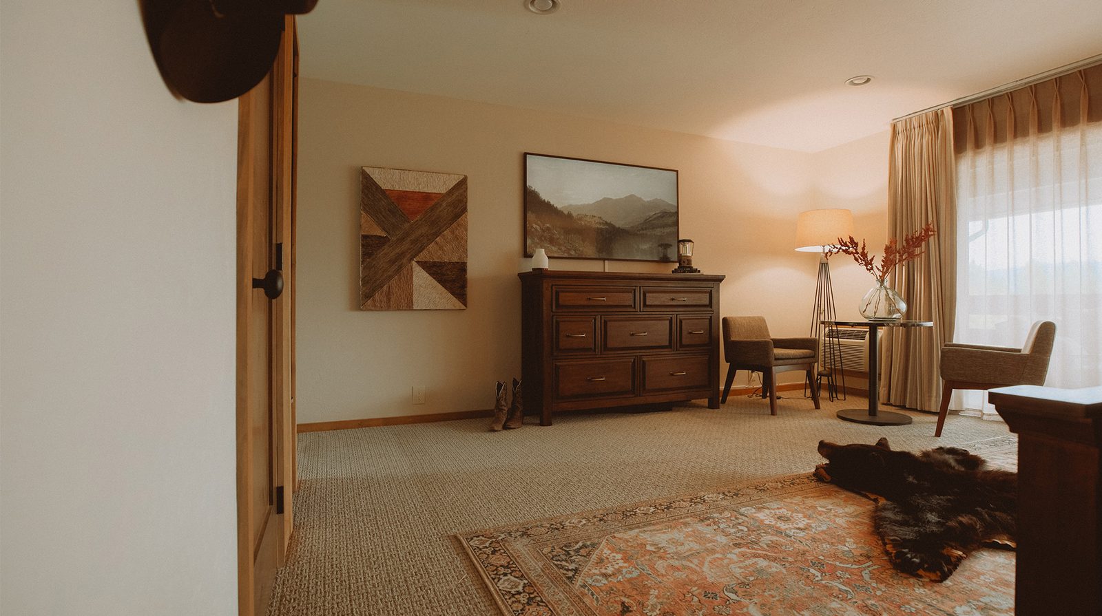 RiverView Ranch interior