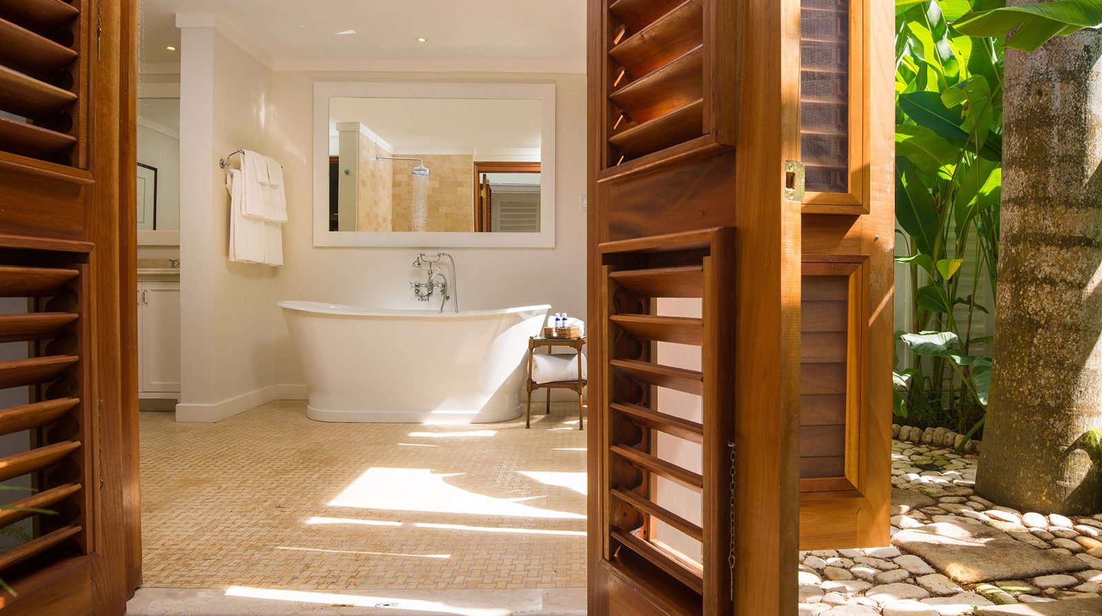 Round Hill Hotel and Villas interior