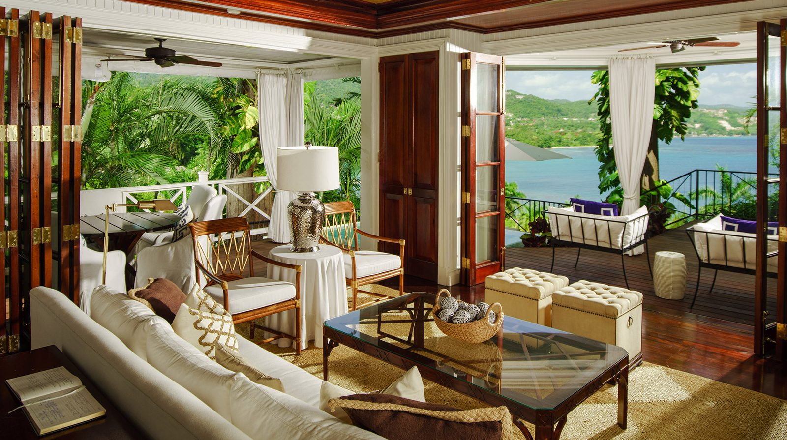 Round Hill Hotel and Villas interior