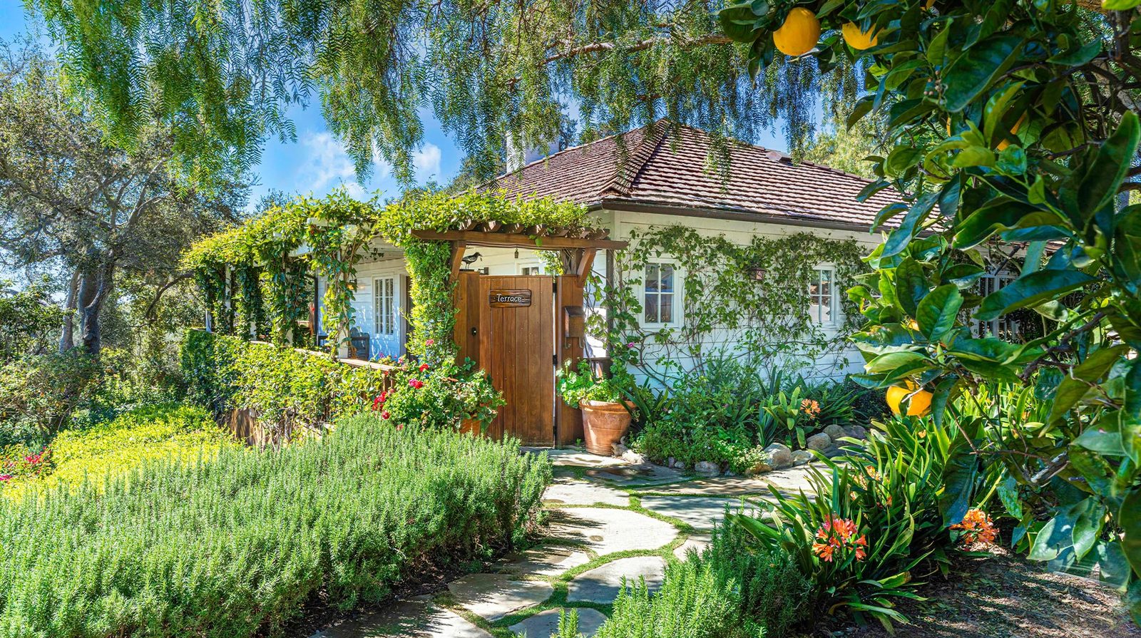 San Ysidro Ranch interior