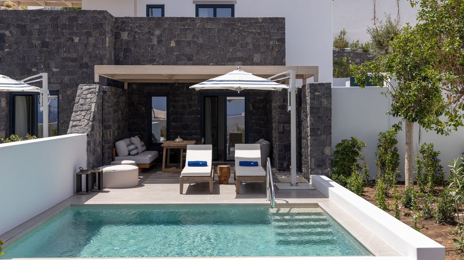 Sandblu Santorini, LXR Hotels & Resorts interior